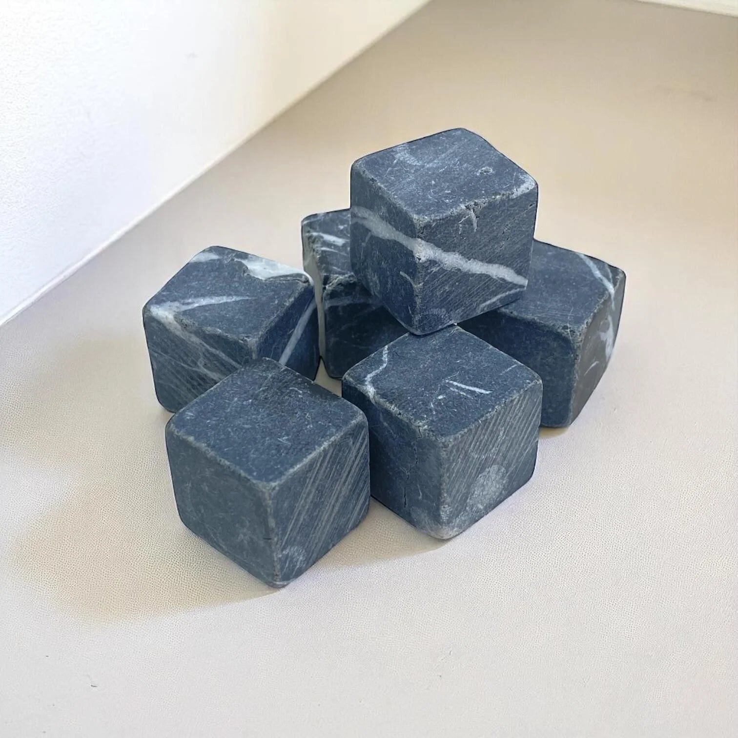 🪨 Doğal Mermer Buz Küpleri — 6’lı Set